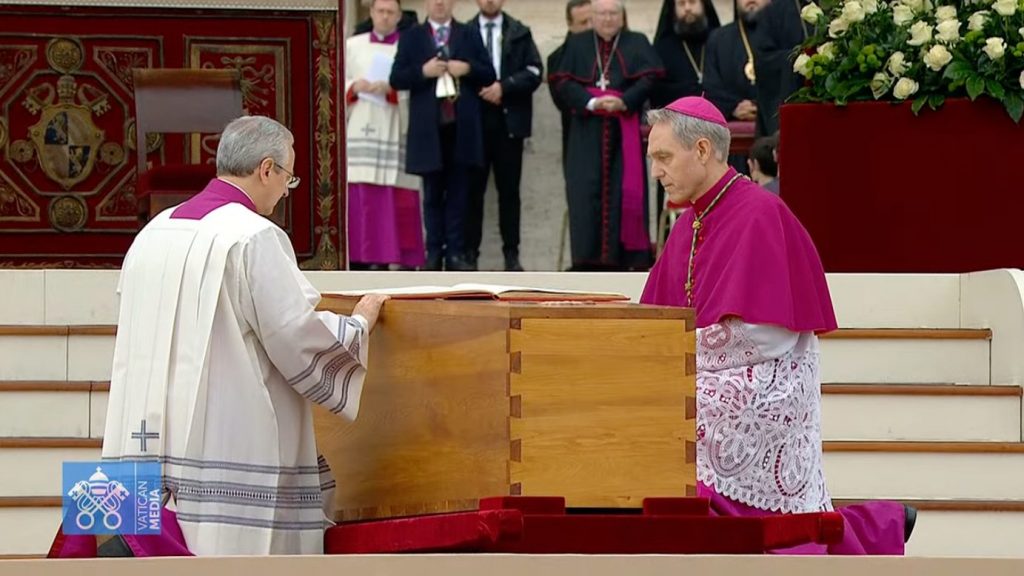 Homélie du pape François pour les funérailles du pape émérite Benoît XVI